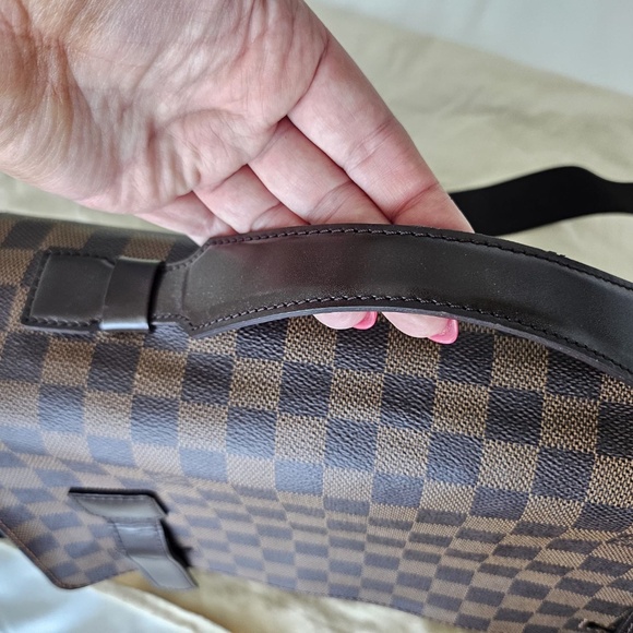 Statement piece- Louis Vuitton Broadway bag. Excellent Condition!!! main image 5